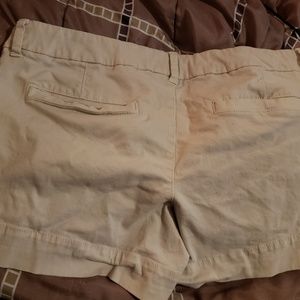 American Eagle khaki shorts